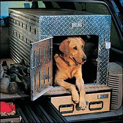 The aluminum in-line double dog box offers shade and innovative space-saving features, keeping your best friend safe while you travel.